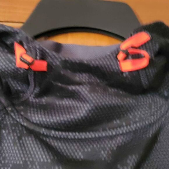 Men's Size Small Under Armour Hoodie Black and Bright Orange - Picture 3 of 6